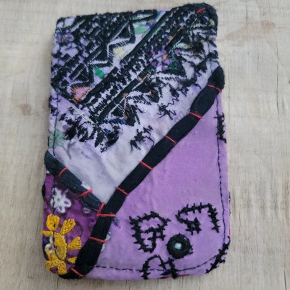 🎱🔮 Free People Boho Embroidered Repurposed vtg banjara hippie Wallet card case - Picture 15 of 16
